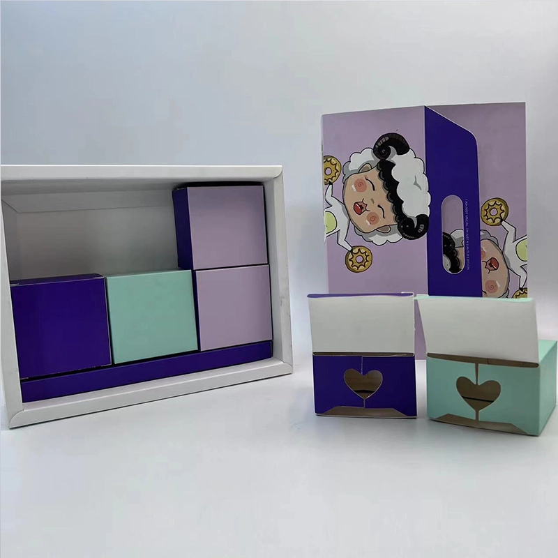 wrapping paper box
