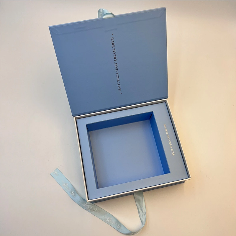 small makeup box with lock